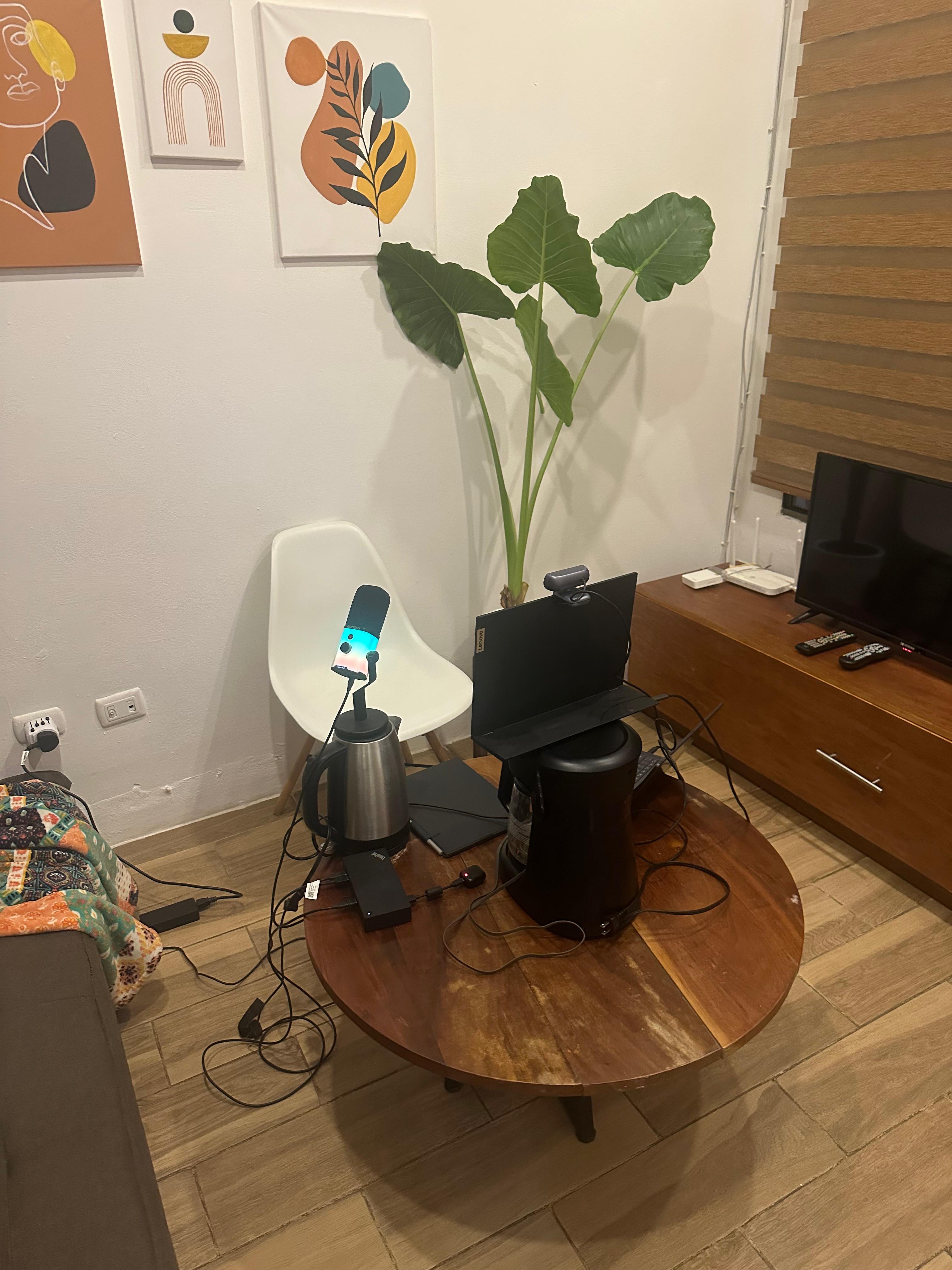 A chaotic makeshift remote work setup — the problem RWR solves